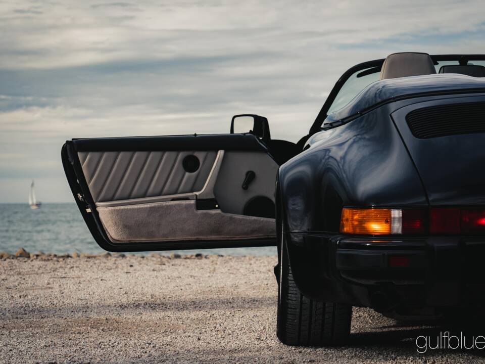 Image 15/85 of Porsche 911 Speedster 3.2 (1989)