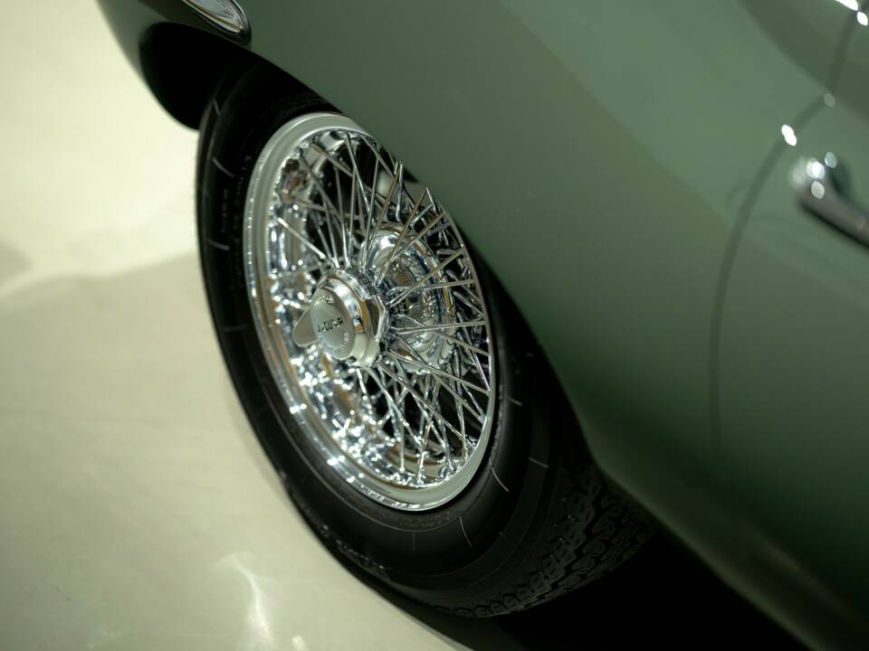 Image 39/50 of Jaguar E-Type 4.2 (1966)