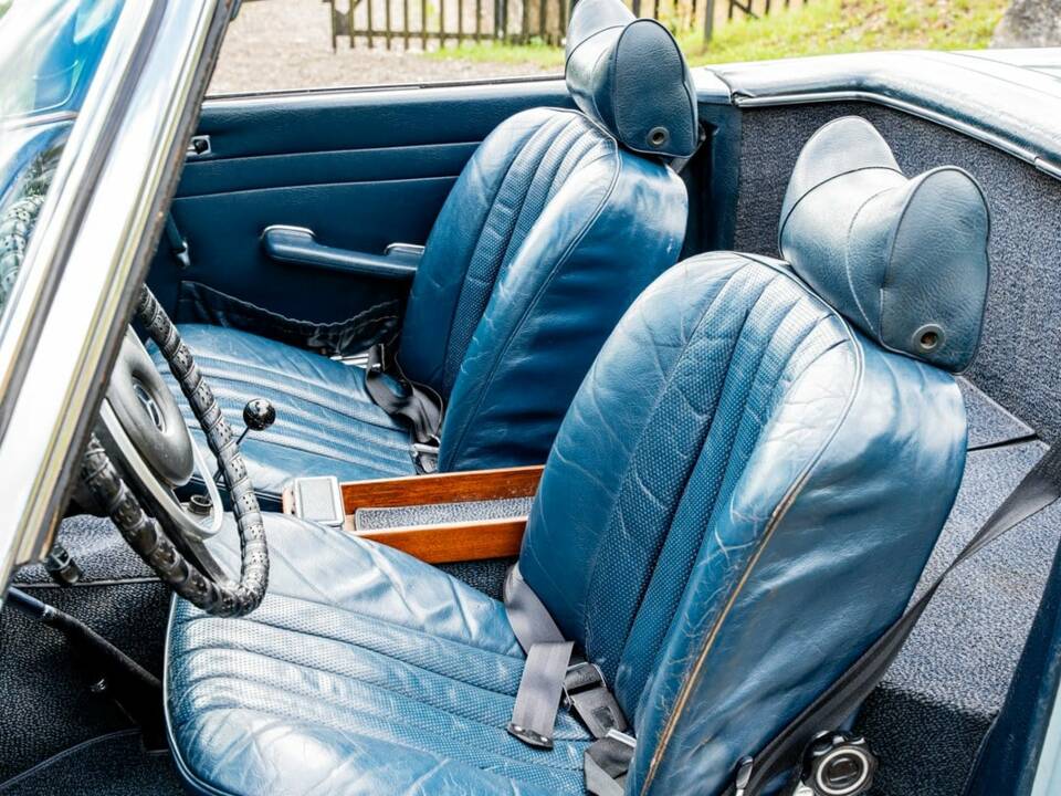 Image 3/5 de Mercedes-Benz 280 SL (1970)