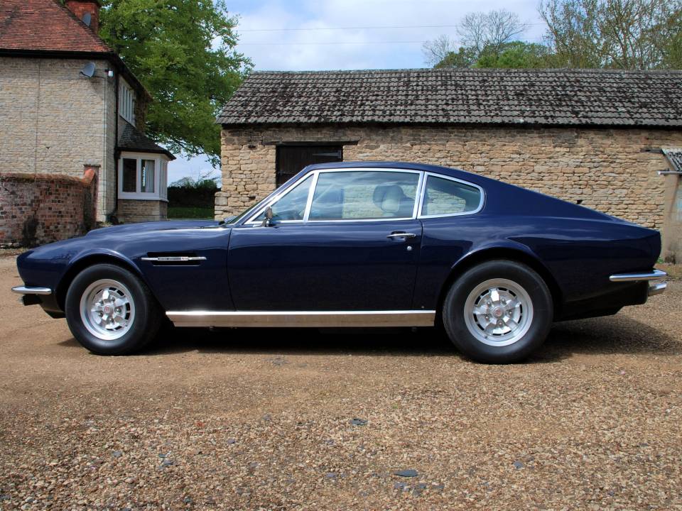 Bild 2/12 von Aston Martin V8 (1977)