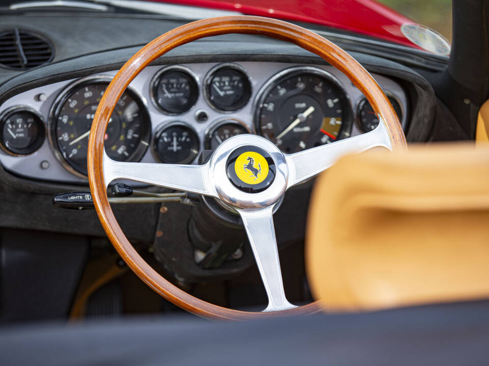 Imagen 12/40 de Ferrari 365 GTB&#x2F;4 Spyder (1973)