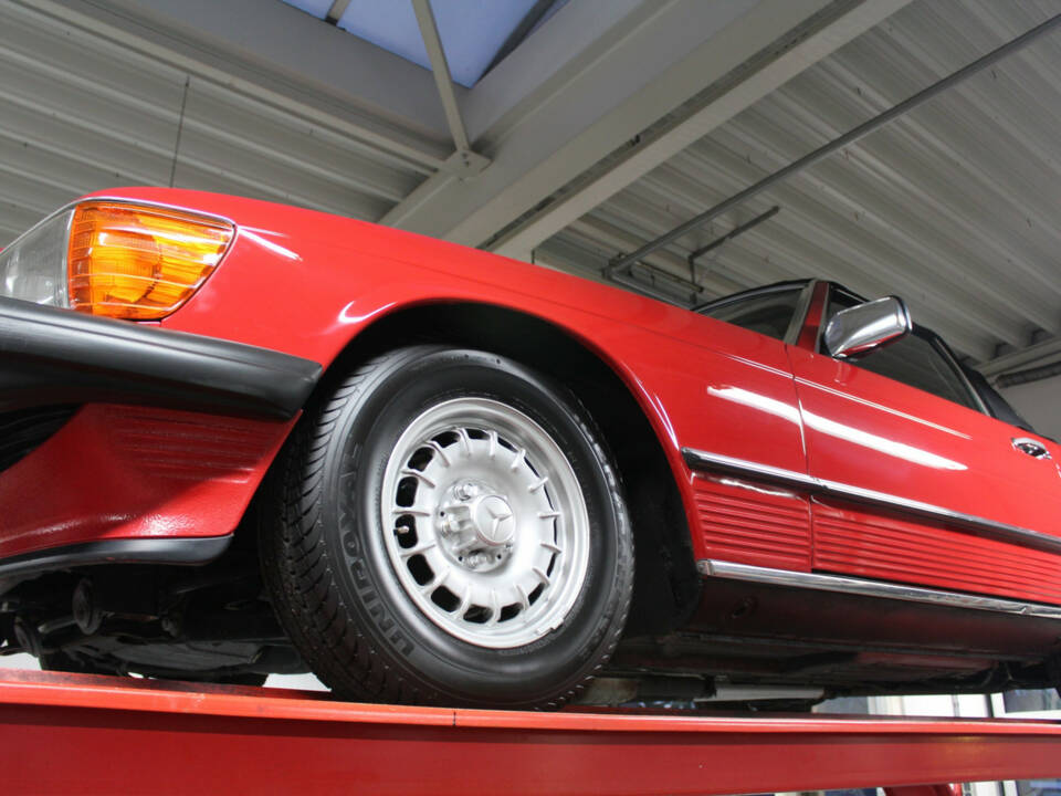 Bild 8/50 von Mercedes-Benz 500 SL (1983)