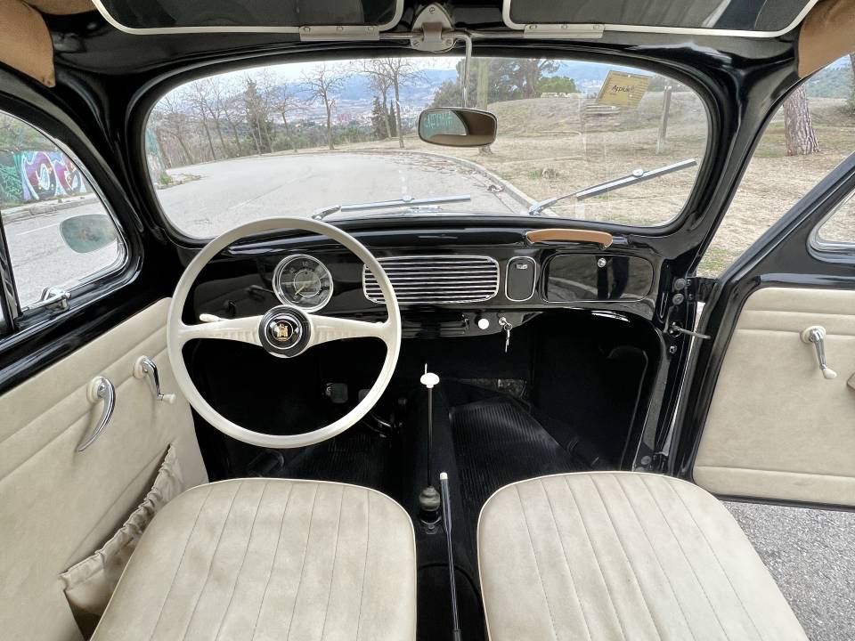 Image 13/31 de Volkswagen Coccinelle 1200 Export &quot;Oval&quot; (1954)