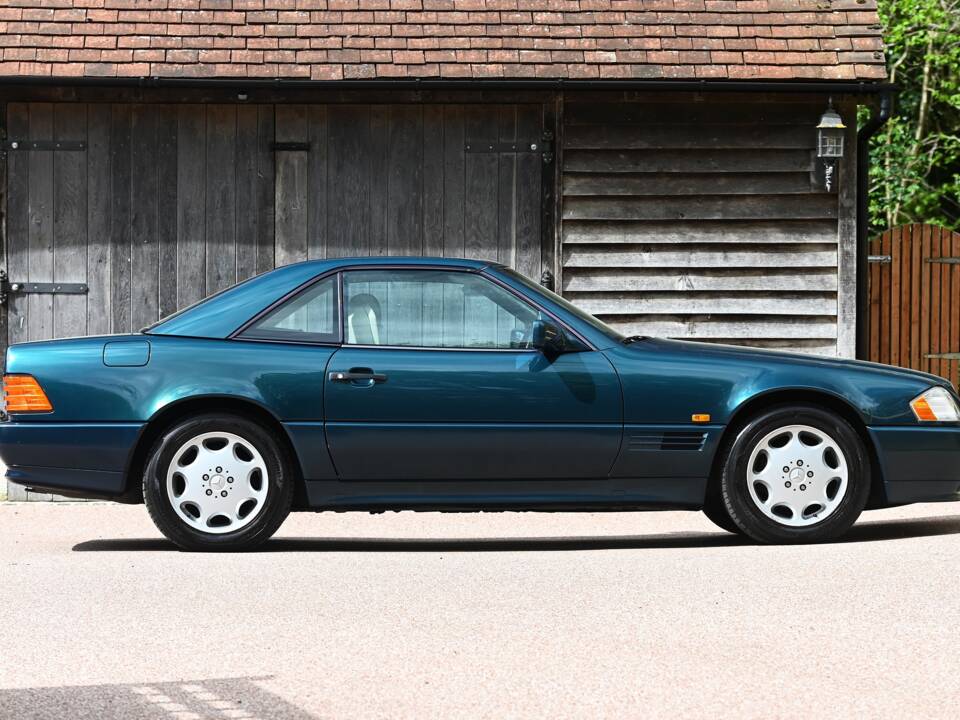 Image 2/21 de Mercedes-Benz SL 320 (1995)