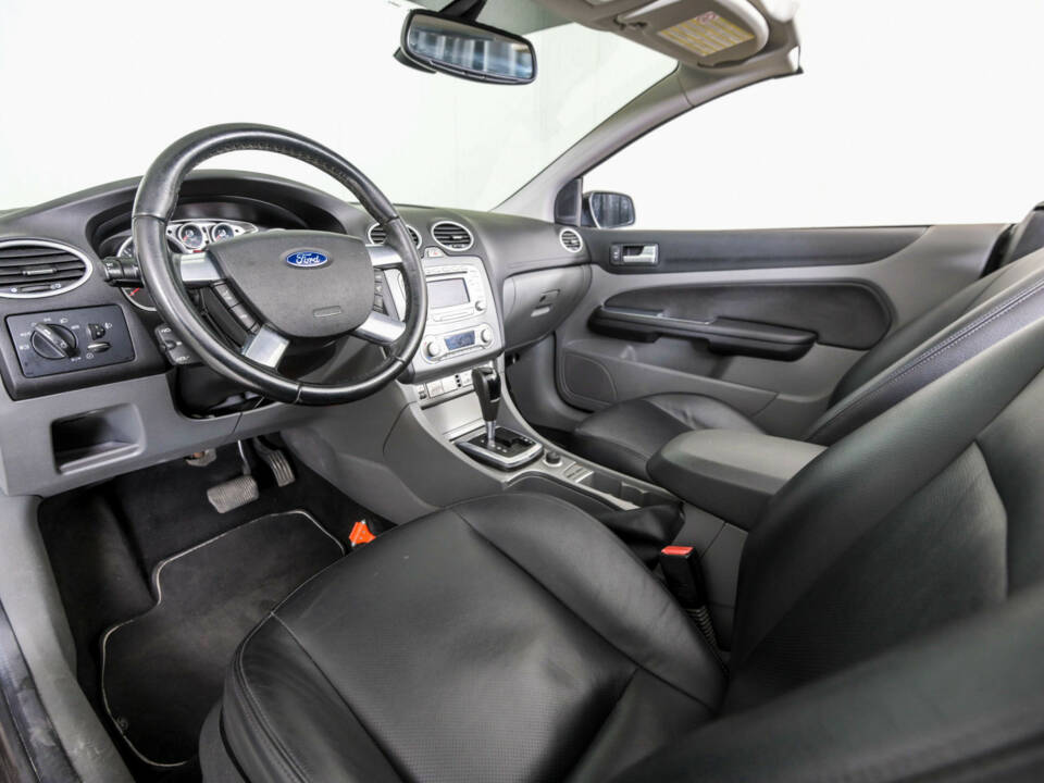 Image 21/50 of Ford Focus CC 2.0 (2008)