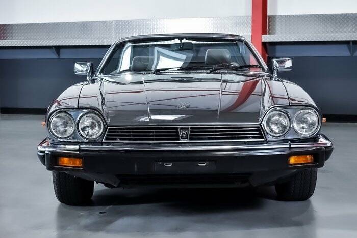 Image 3/7 de Jaguar XJ-S H.E. (1988)