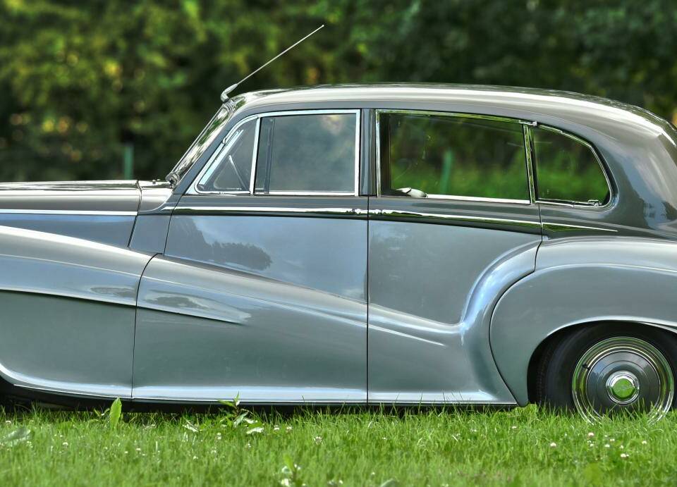 Image 4/50 de Bentley Mark VI Mulliner (1951)