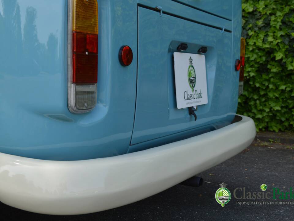 Bild 47/50 von Volkswagen T2b Camper (1976)
