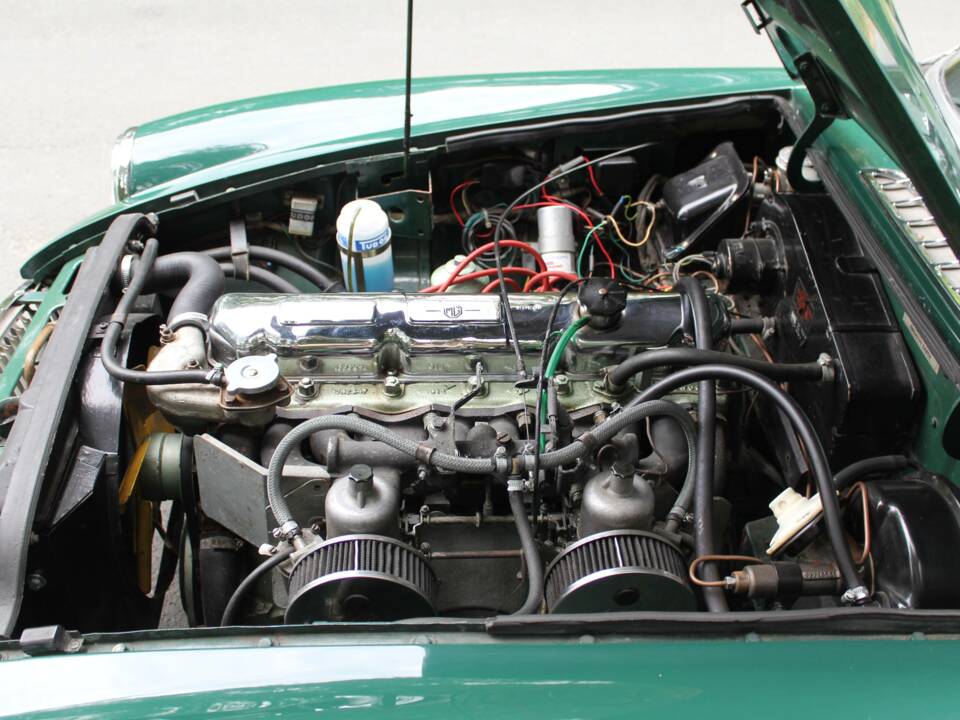 Imagen 14/20 de MG MGC (1968)