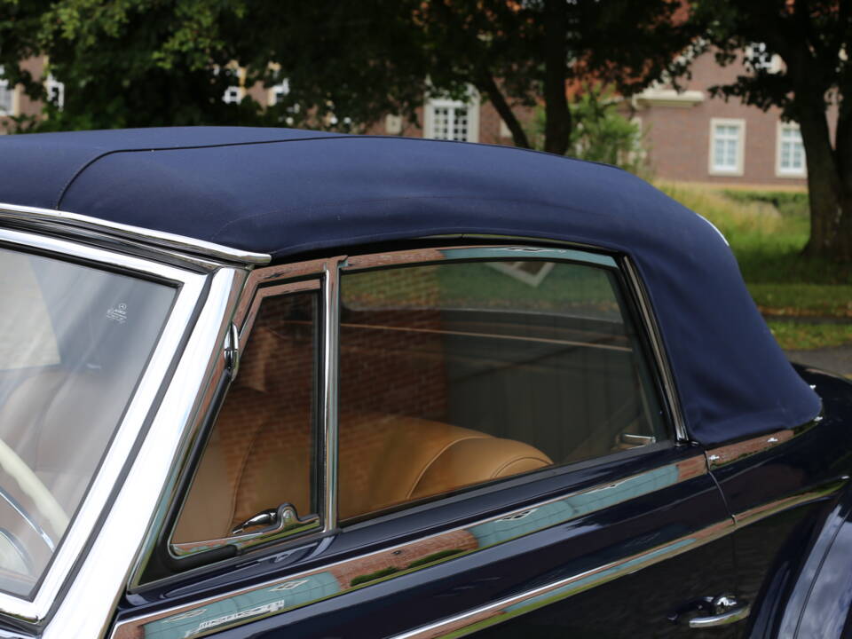 Afbeelding 12/56 van Mercedes-Benz 300 Sc Roadster (1958)