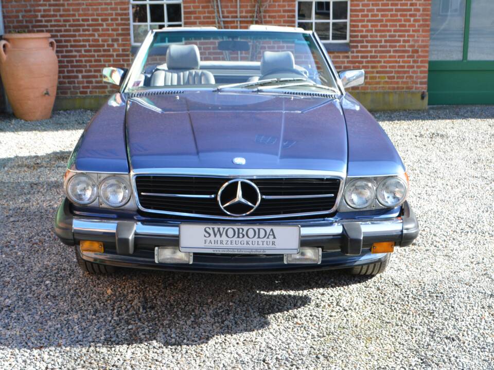 Bild 7/16 von Mercedes-Benz 560 SL (1988)
