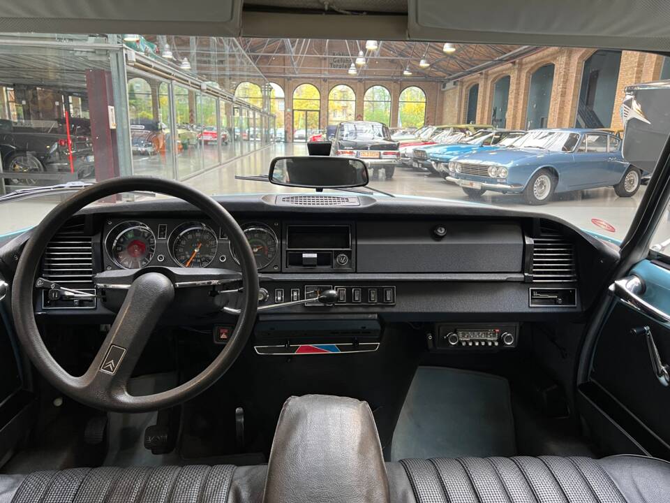 Image 18/32 de Citroën DS 20 Commerciale (1973)