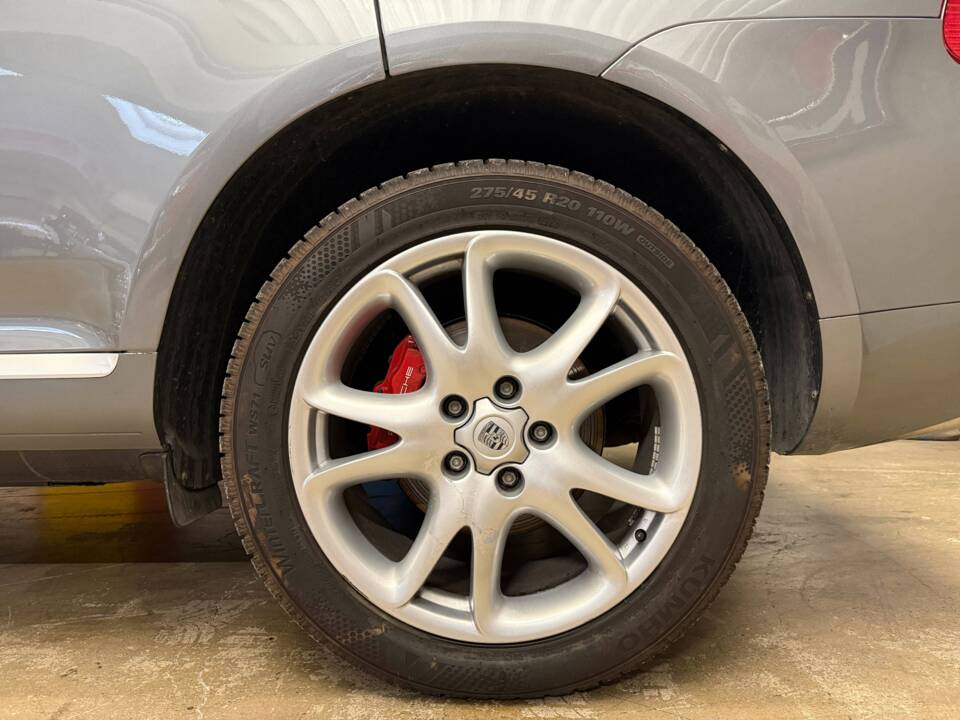 Image 12/16 de Porsche Cayenne Turbo (2003)