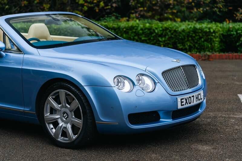 Bild 27/50 von Bentley Continental GTC (2007)