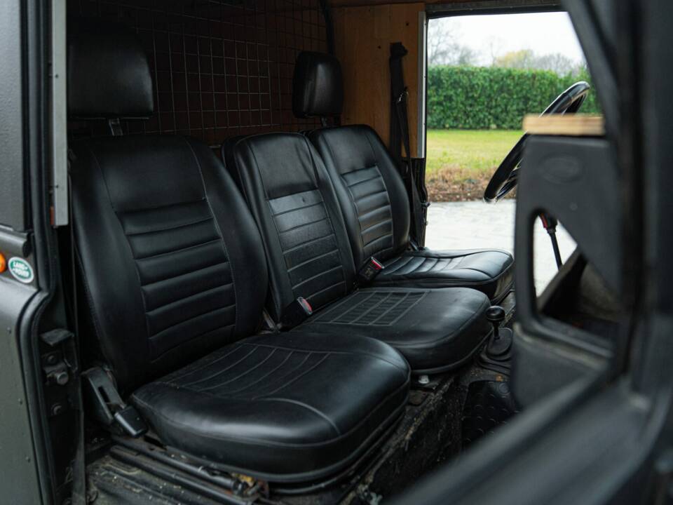 Bild 30/50 von Land Rover 90 (1985)