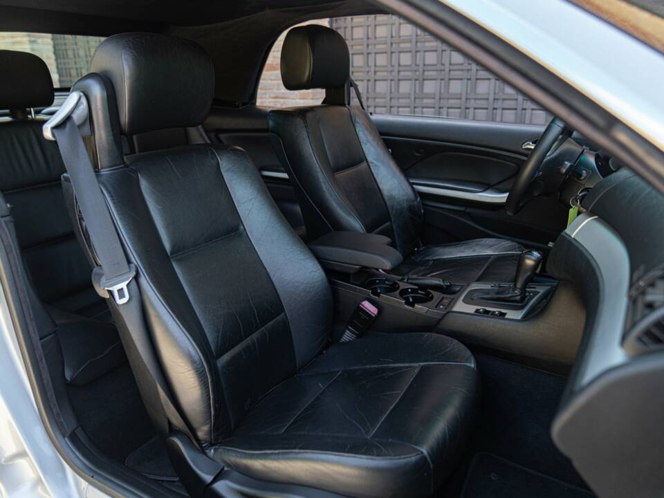 Immagine 25/50 di BMW 320Ci (2001)