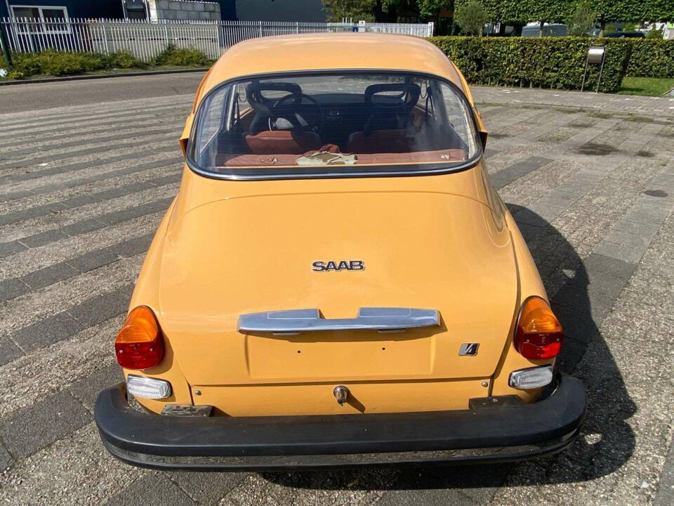 Image 18/50 of Saab 96 V4 (1975)