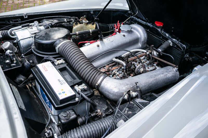 Image 25/46 of Mercedes-Benz 190 SL (1960)
