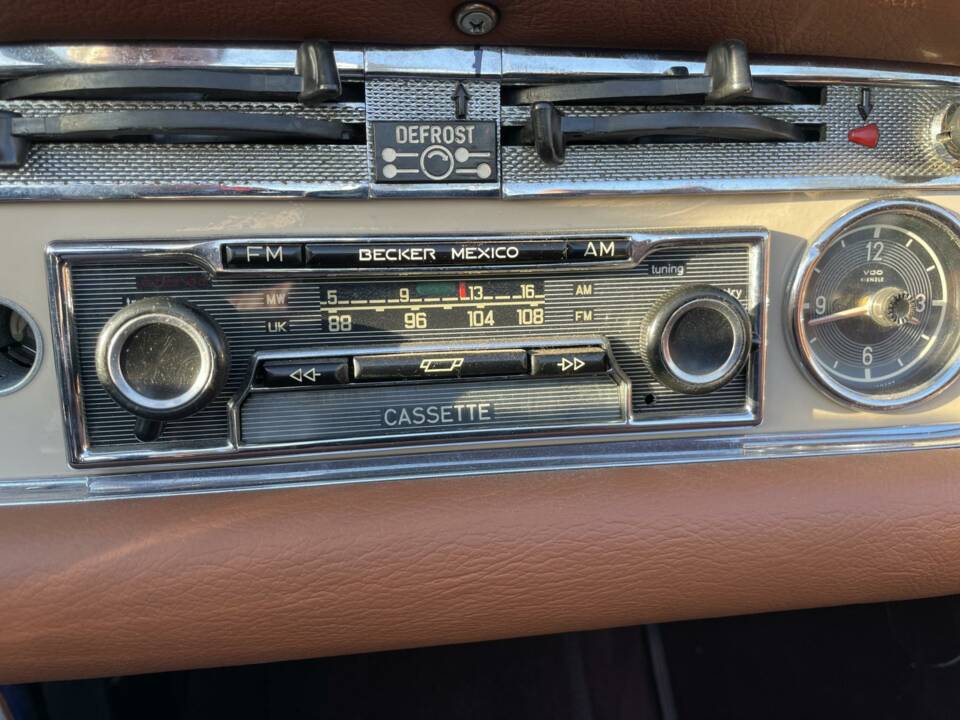 Immagine 29/50 di Mercedes-Benz 280 SL (1969)