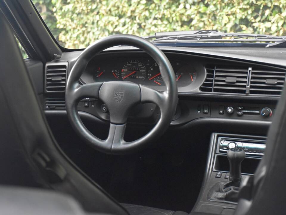 Immagine 28/40 di Porsche 944 (1985)