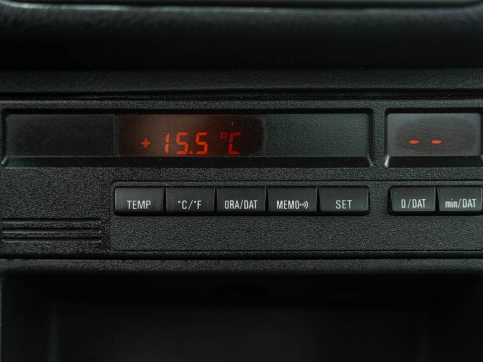 Image 36/50 of BMW 318 (1994)
