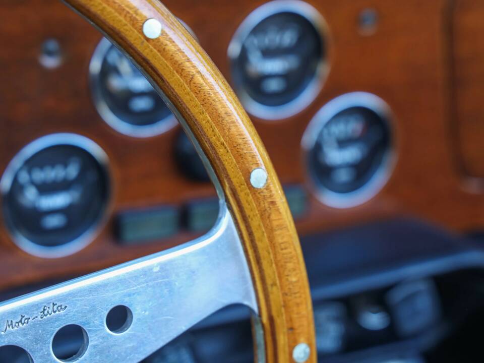 Immagine 24/50 di Triumph TR 6 (1976)