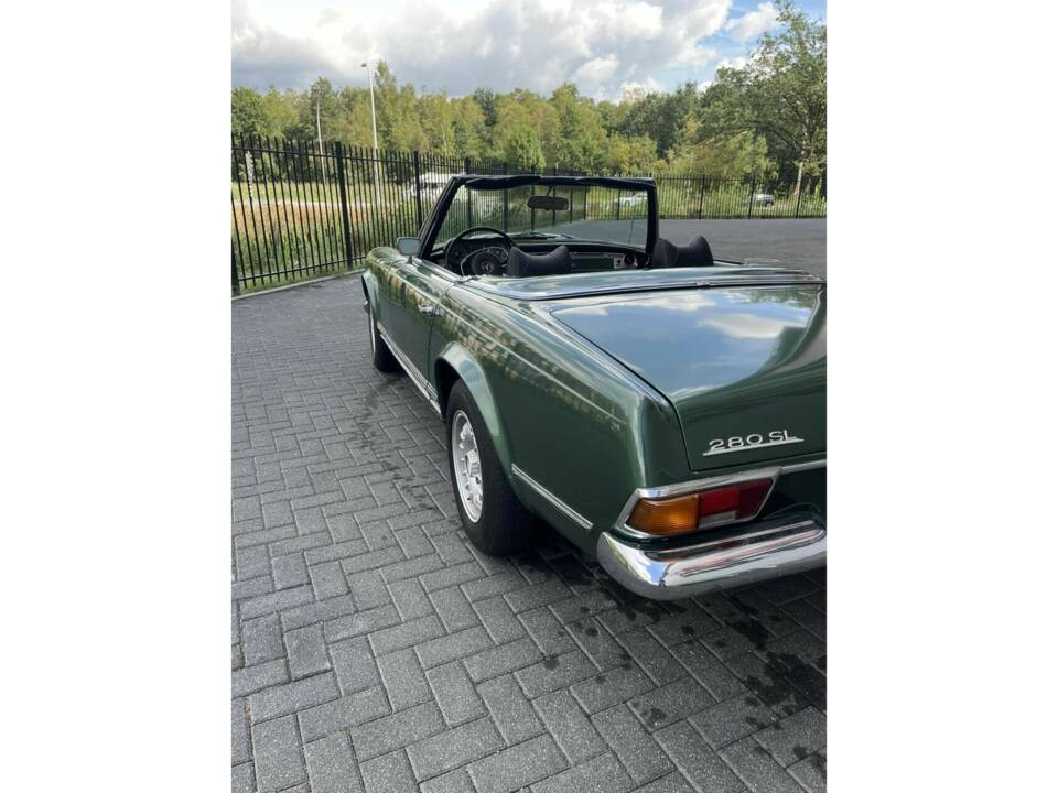 Image 19/50 of Mercedes-Benz 280 SL (1968)
