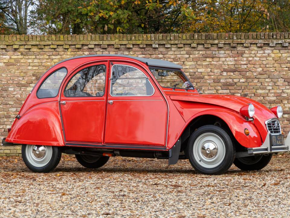 Image 31/50 of Citroën 2 CV 6 (1985)