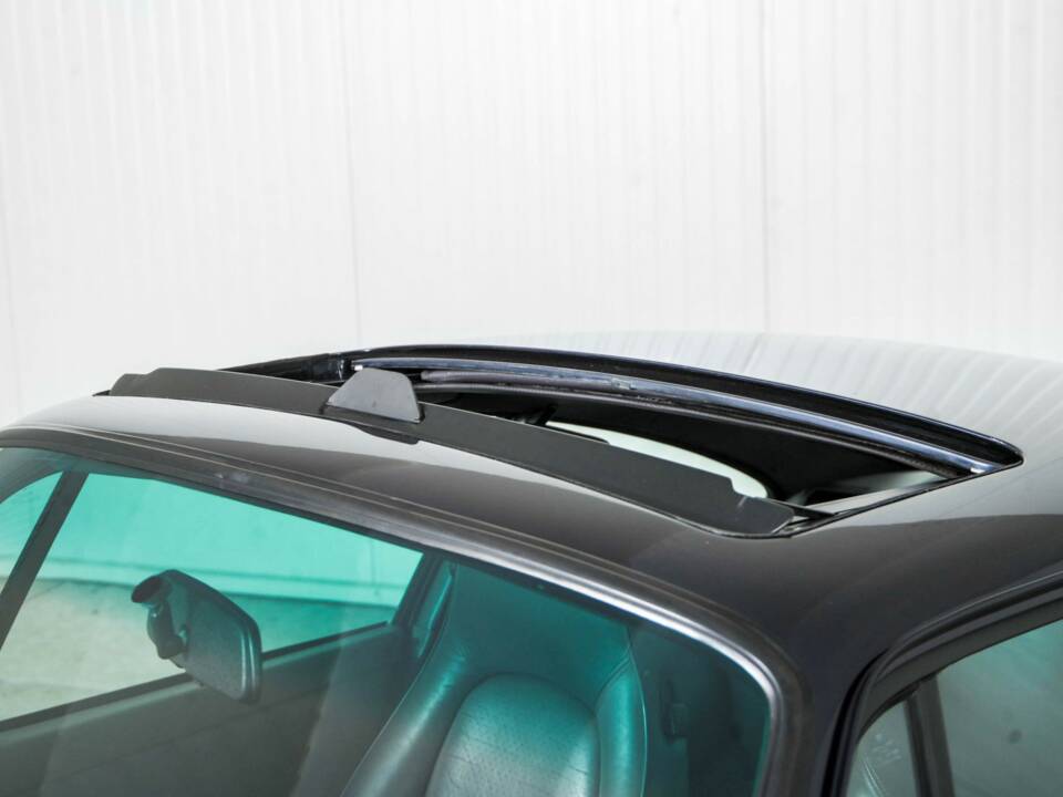 Bild 46/50 von Porsche 911 Carrera 2 (1991)