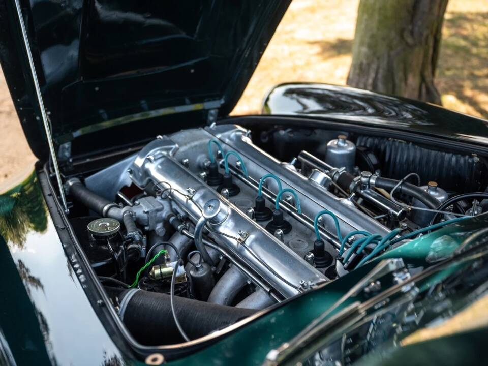 Afbeelding 61/76 van Aston Martin DB 4 (1961)