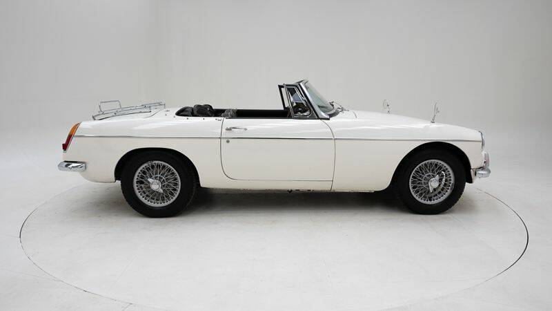 Immagine 9/15 di MG MGB (1967)