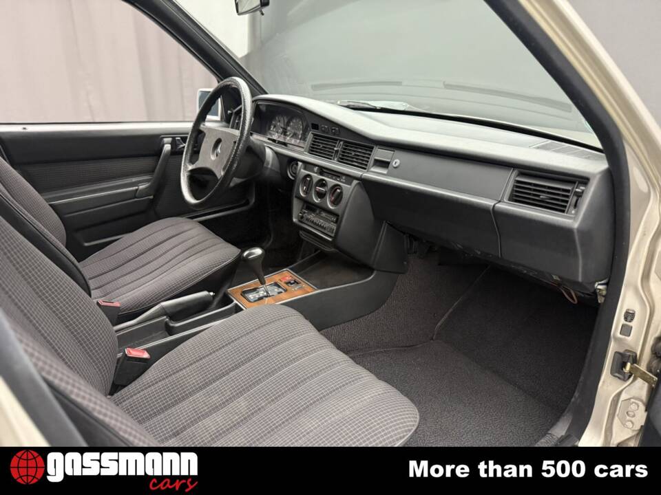 Bild 13/15 von Mercedes-Benz 190 E (1985)