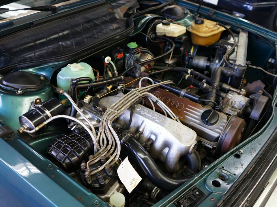 Immagine 36/39 di Audi 200 5T (1982)