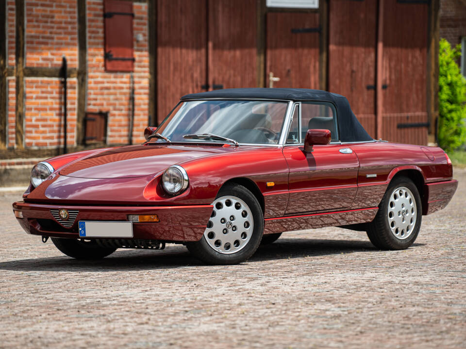 Image 1/42 of Alfa Romeo 2.0 Spider (1990)