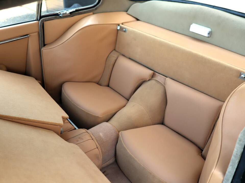 Image 31/50 of Jaguar XK 150 FHC (1959)