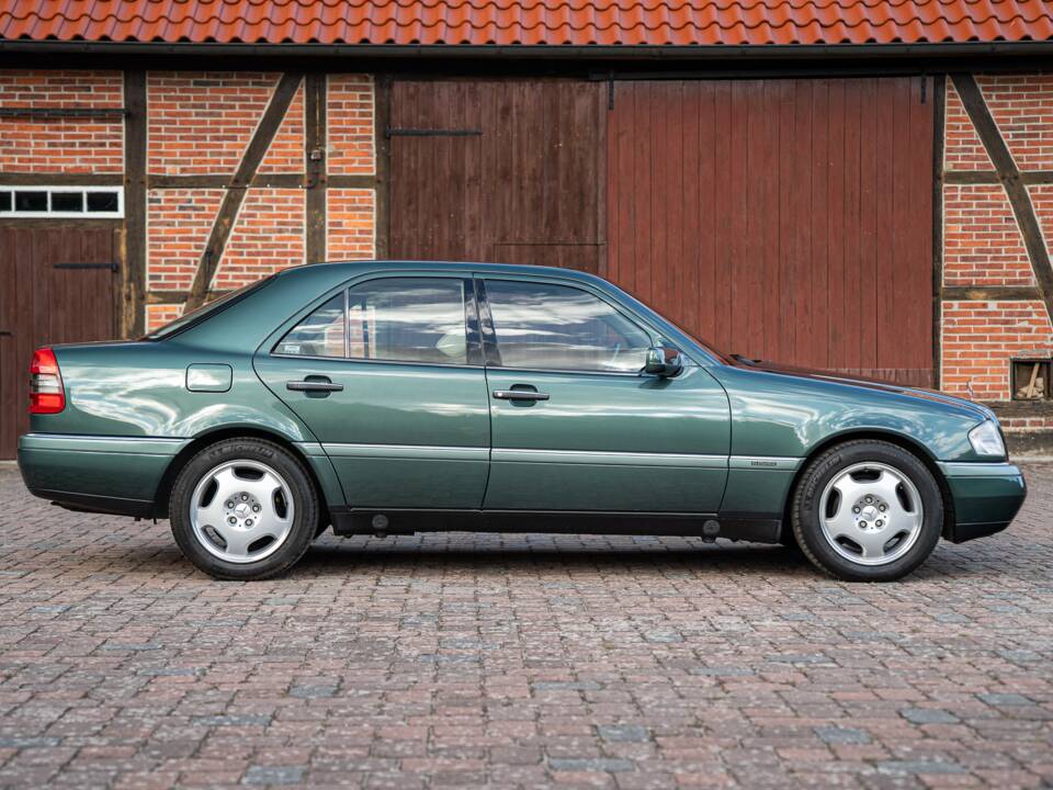 Bild 12/74 von Mercedes-Benz C 280 (1993)