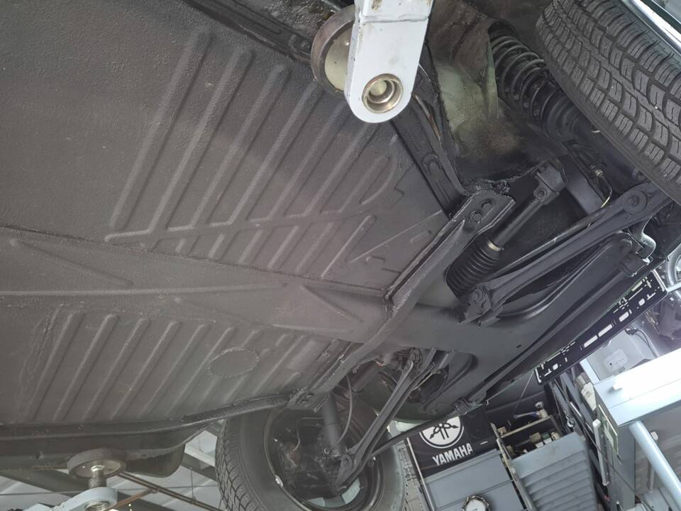 Image 35/40 of Volkswagen Beetle 1303 LS (1979)