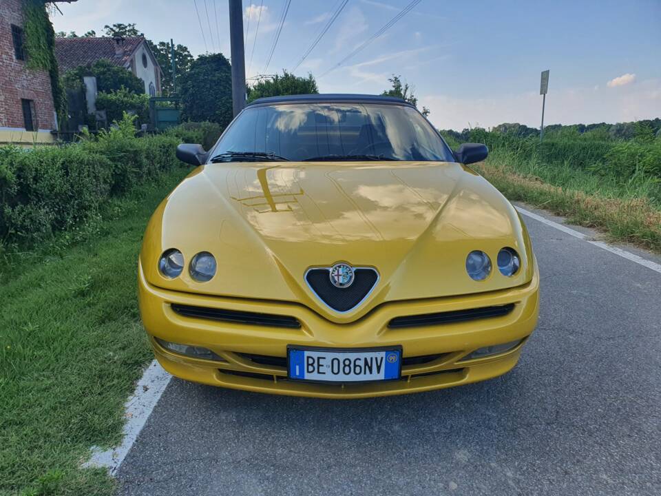 Image 5/18 of Alfa Romeo Spider 2.0 Twin Spark (1999)