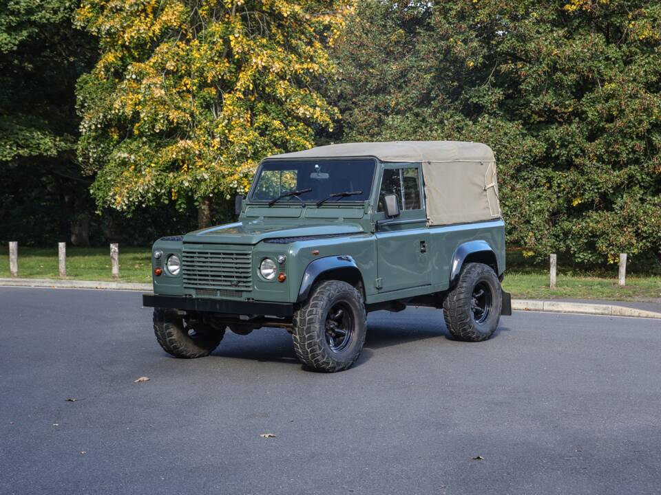 Image 10/21 de Land Rover Defender 90 Td5 (1999)