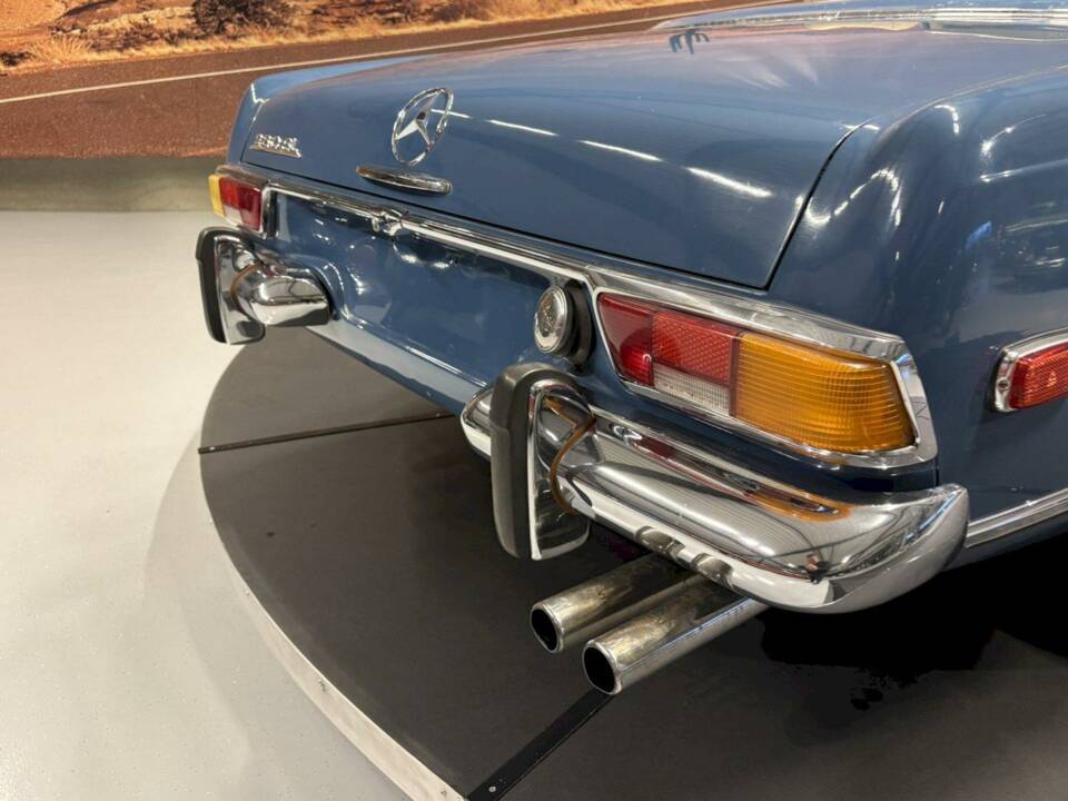 Image 18/36 de Mercedes-Benz 280 SL (1970)
