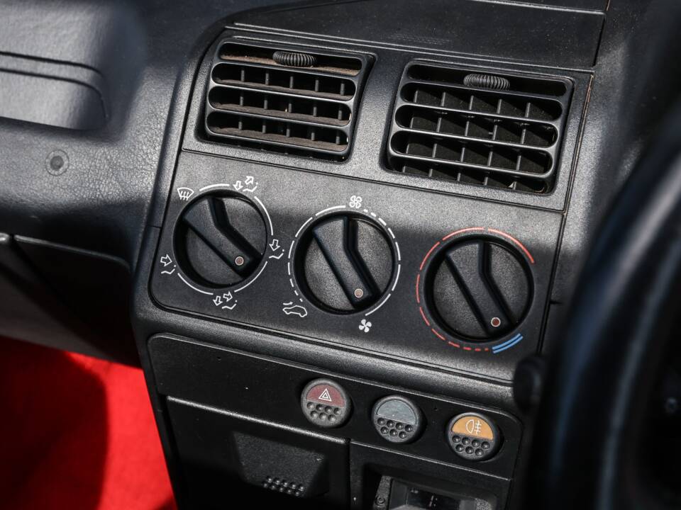 Immagine 29/39 di Peugeot 205 CTi (1991)