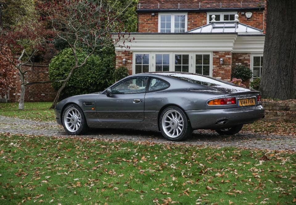 Image 6/34 of Aston Martin DB 7 (1999)