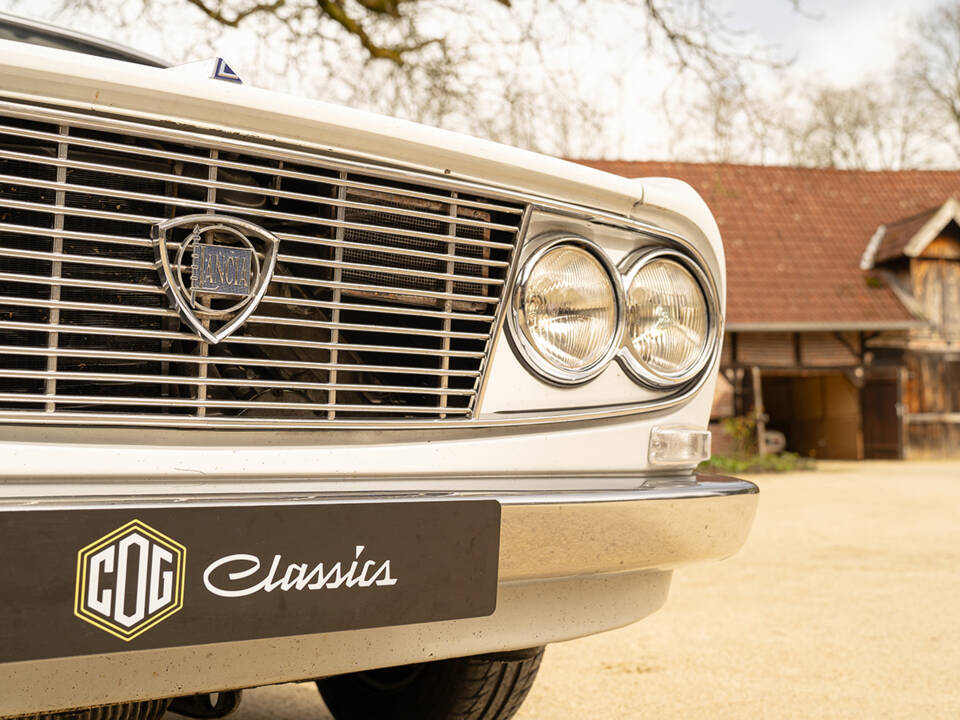 Image 24/83 of Lancia Fulvia 2C (1966)