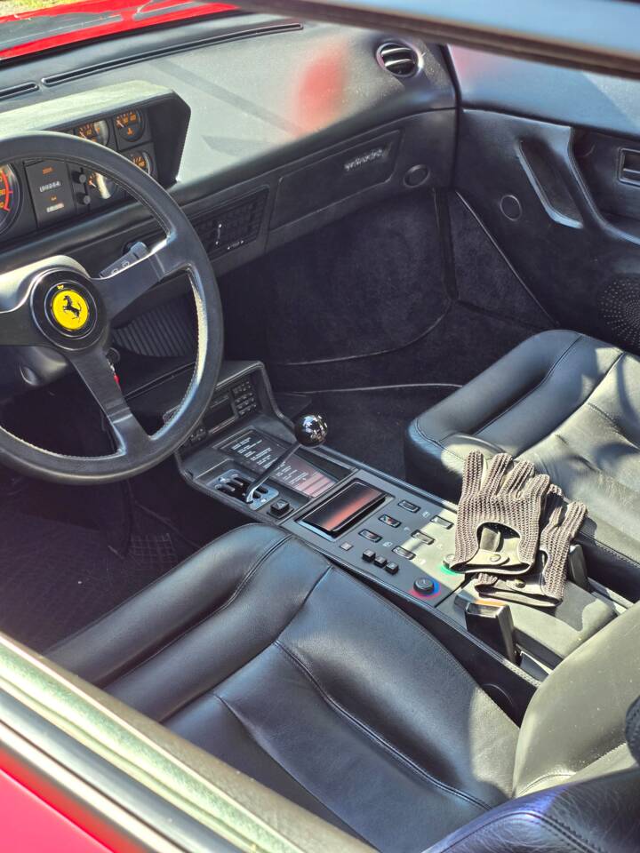 Image 16/33 of Ferrari Mondial 3.2 (1986)
