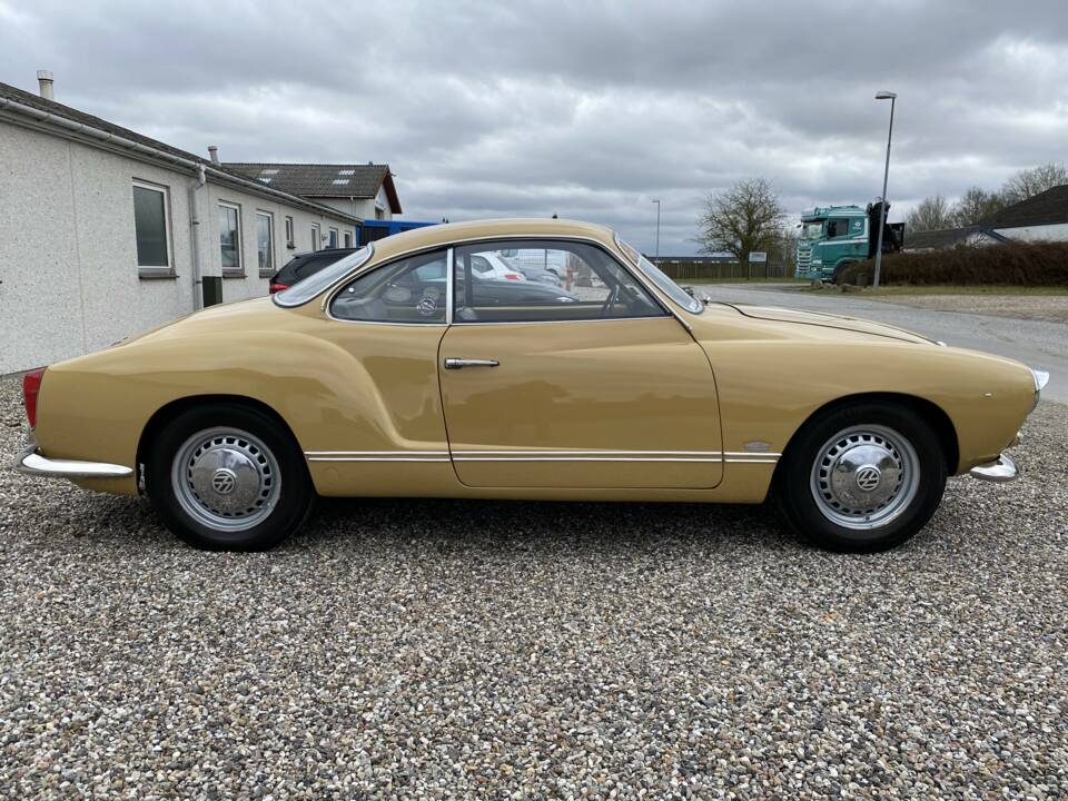 Image 6/34 of Volkswagen Karmann Ghia 1600 (1970)