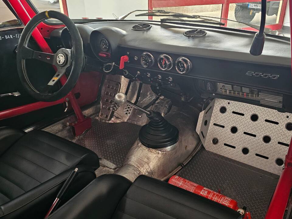 Image 11/17 of Alfa Romeo 2000 GT Veloce (1972)