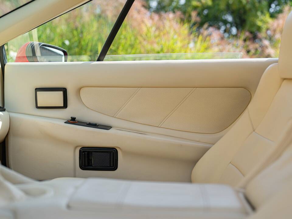 Image 47/50 of Lotus Esprit SE (1993)
