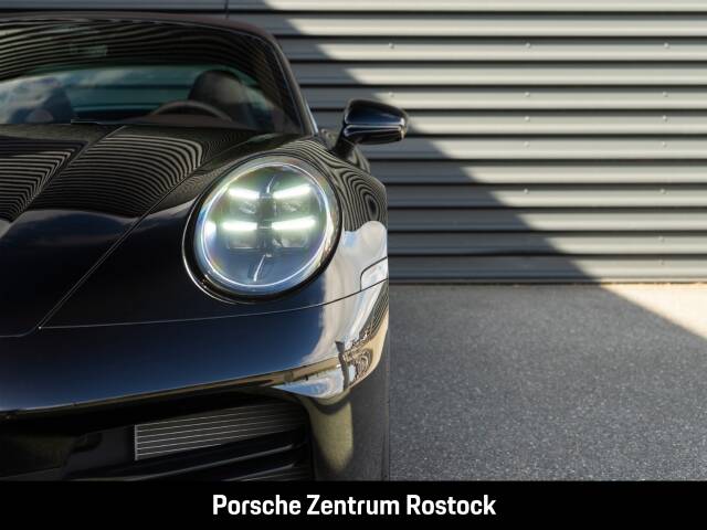 Obraz 2/32 pojazdu Porsche 911 Carrera 4S (1900)