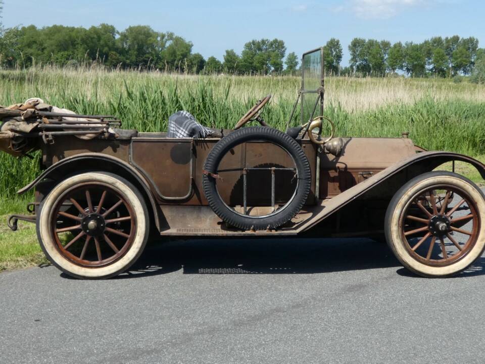 Image 5/66 of Regal Model T Underslung (1913)