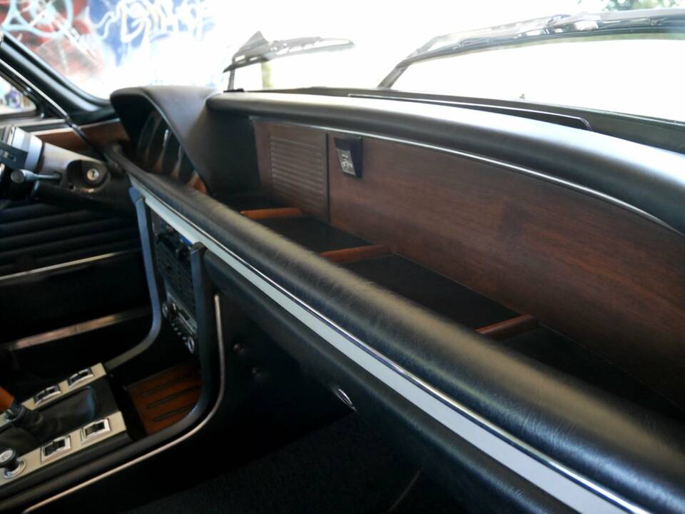 Bild 19/26 von BMW 3.0 CSi (1900)